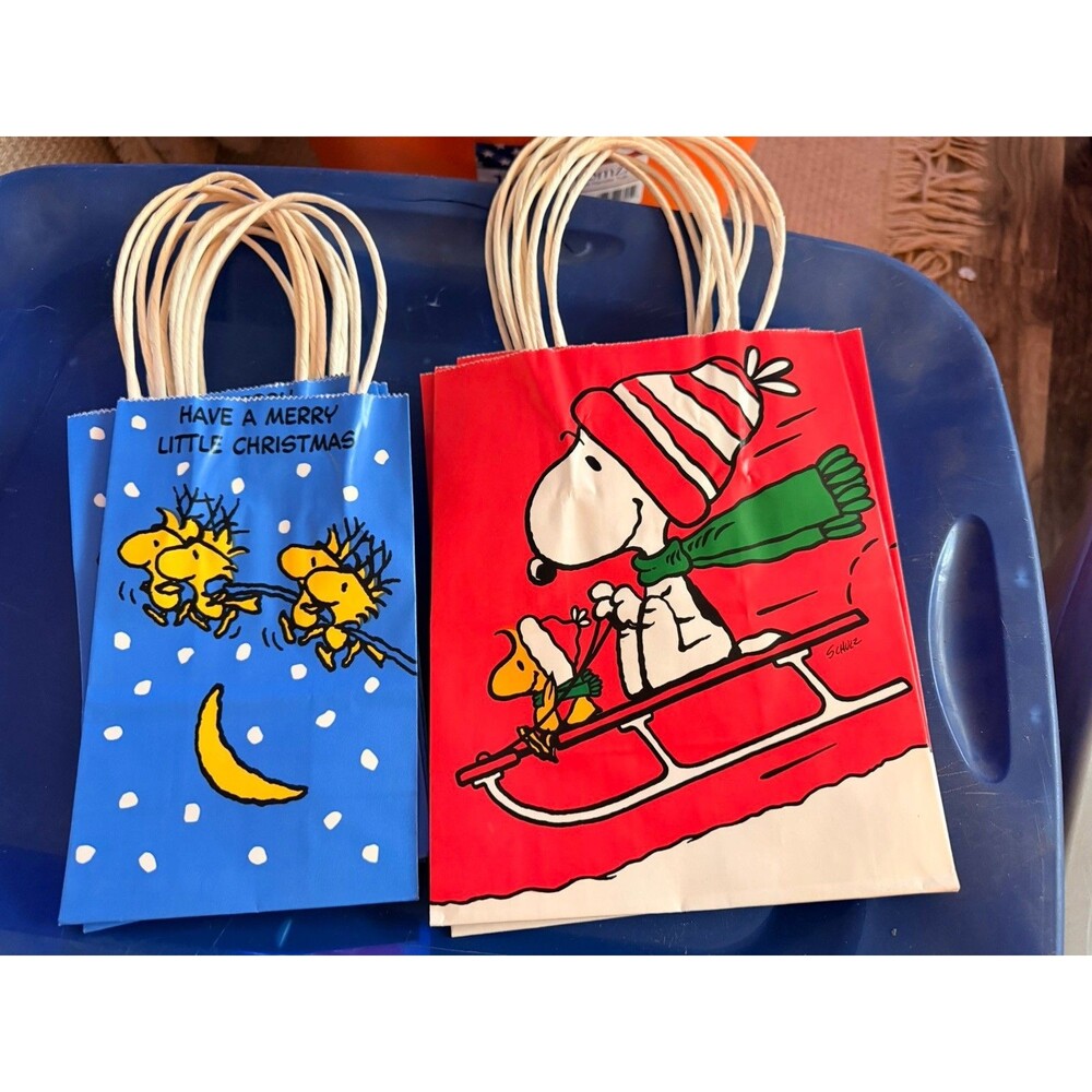 Vintage Peanuts Snoopy Christmas Gift Bags Lot of 13 Ambassador Hallmark Vtg